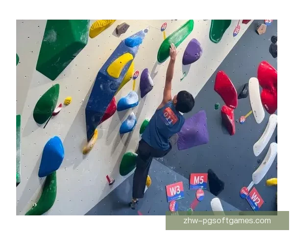 攀岩高手争锋，挑战极限，迸发激情